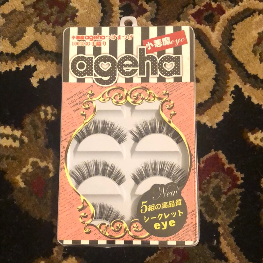 Japanese lashes 5 pairs. NEW.